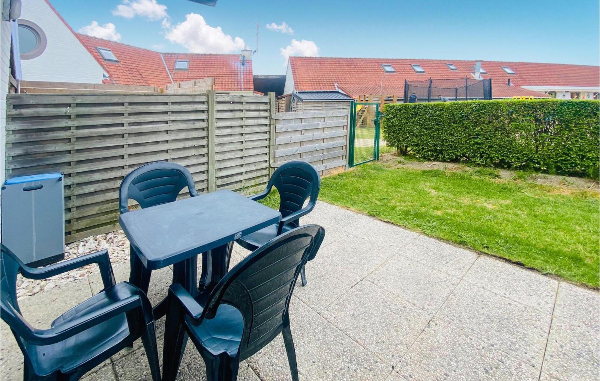 Beautiful Apartment In Bredene With Kitchen 외부 사진